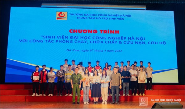 Sôi nổi chương trình “Sinh viên Đại học Công nghiệp Hà Nội với công tác phòng cháy, chữa cháy & cứu nạn, cứu hộ”