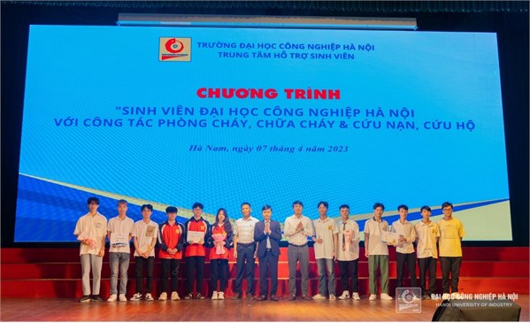 Sôi nổi chương trình “Sinh viên Đại học Công nghiệp Hà Nội với công tác phòng cháy, chữa cháy & cứu nạn, cứu hộ”