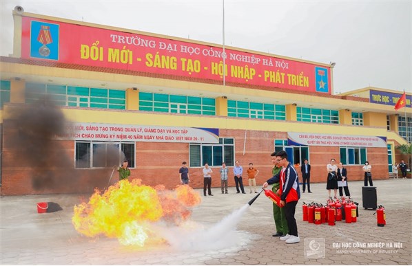 Sôi nổi chương trình “Sinh viên Đại học Công nghiệp Hà Nội với công tác phòng cháy, chữa cháy & cứu nạn, cứu hộ”